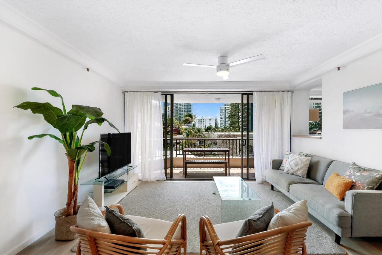 Surfers Century Oceanside Apartments Gold Coast Buitenkant foto