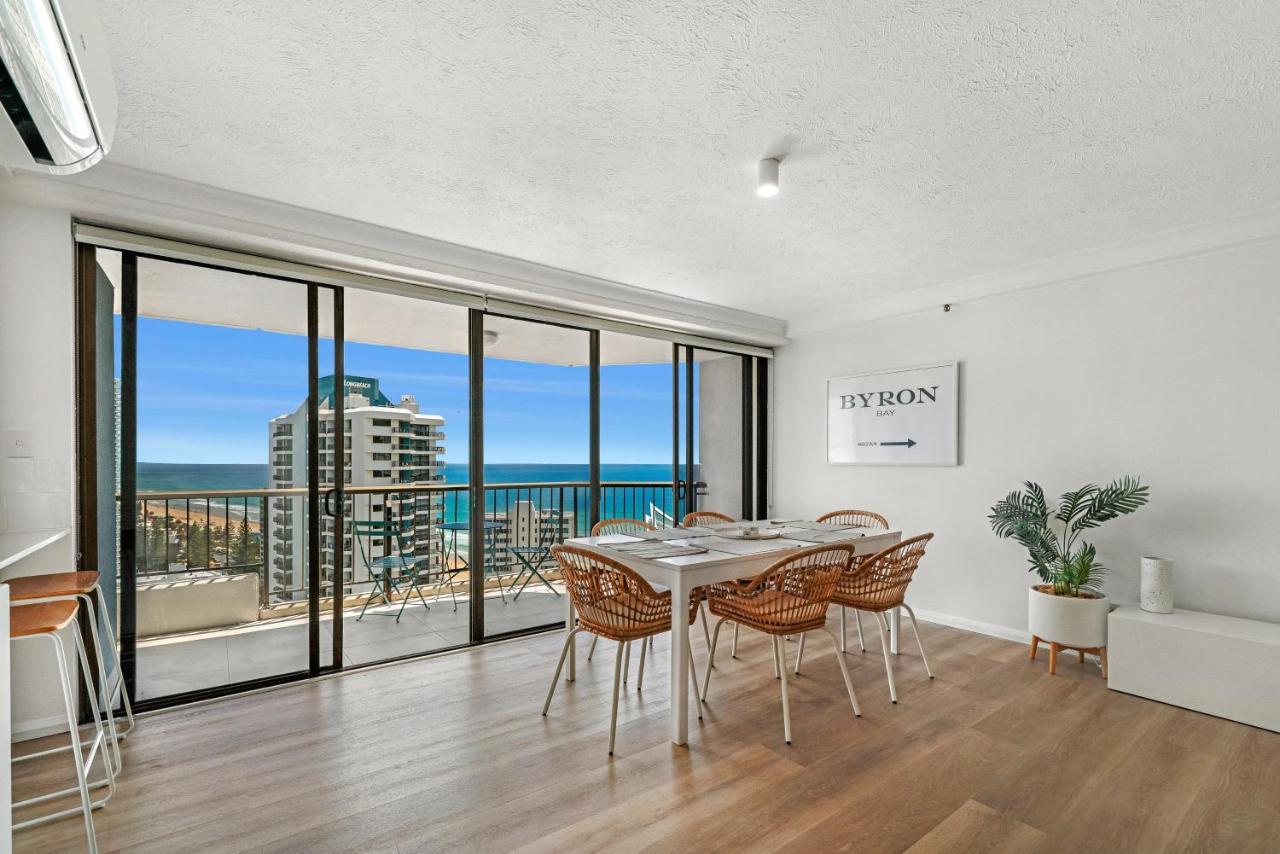 Surfers Century Oceanside Apartments Gold Coast Buitenkant foto