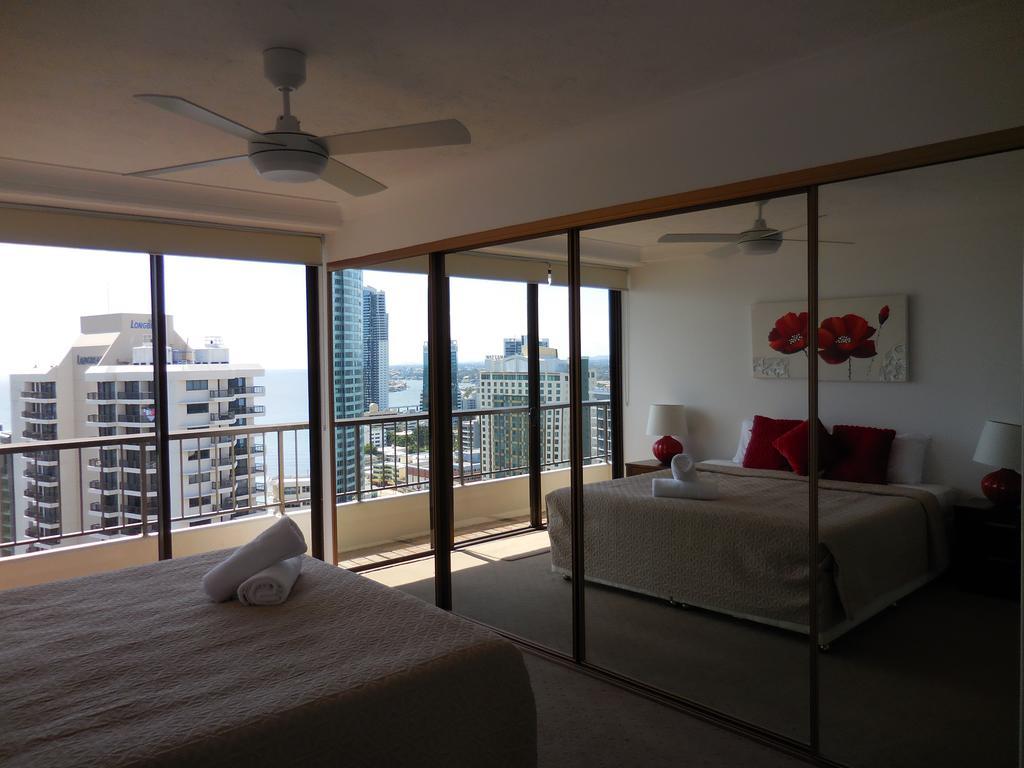 Surfers Century Oceanside Apartments Gold Coast Buitenkant foto