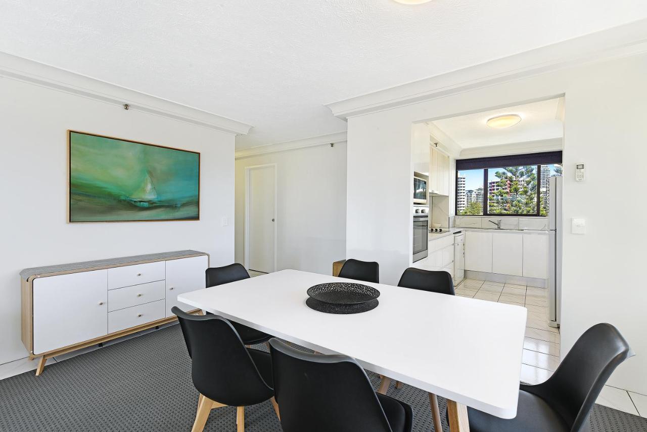 Surfers Century Oceanside Apartments Gold Coast Buitenkant foto